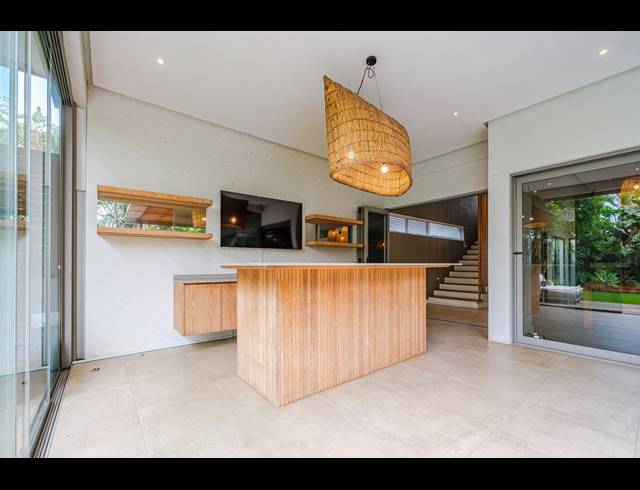4 BEDROOM TOWNHOUSE FOR SALE IN DUNKIRK ESTATE
